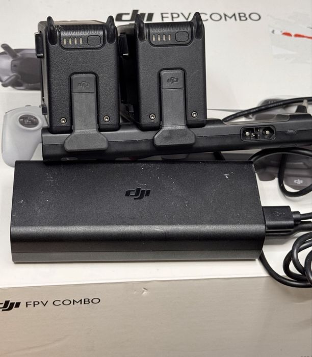 DJI FPV Combo – Пълен комплект + 2 батерии + Motion Controller
