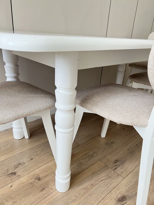 Кухонный стол, стулья