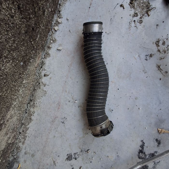 Въздуховод от кулер към турбо  от бмв е90