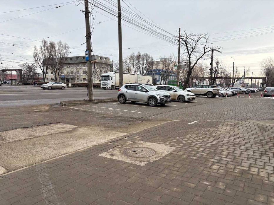 Loc Parcare de Inchiriat Expo-Auto - Calea Chisinaului/Bariera Tomesti