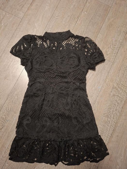 Дамска дантерена рокля