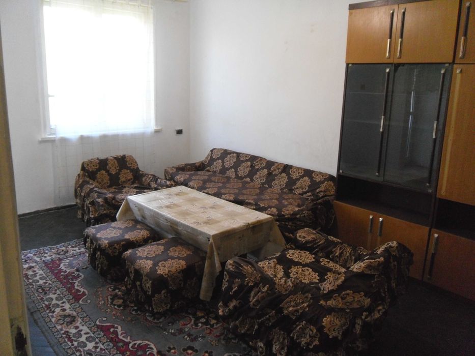 Дава се под наем Двустаен апартамент в Ямбол, Център - 55 кв.м за 204 € - Снимка #1