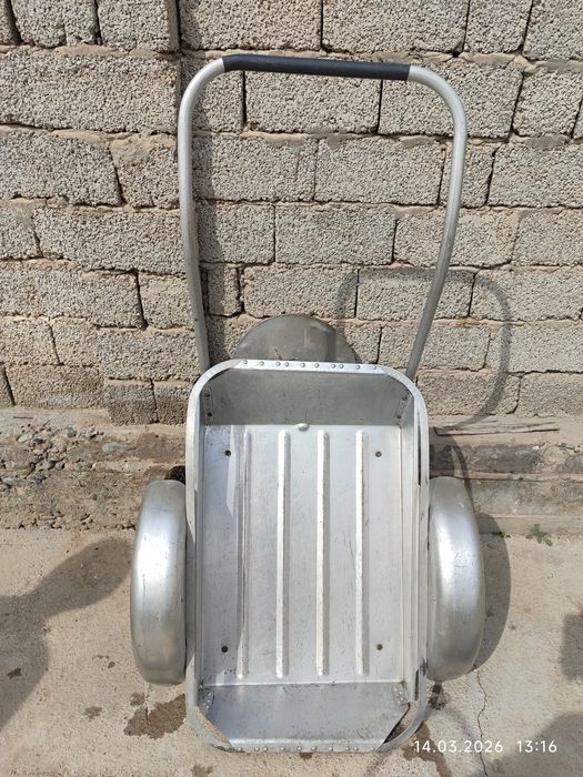 Yangi arava sotiladi