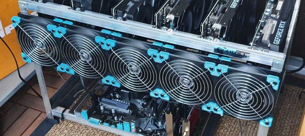 Съединител за вентилатори + Подарък ключодържател