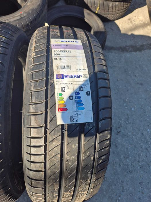 2 Anvelope de VARA - 205/55/17 - Michelin - NOI - DOT 2022 !