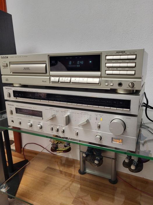 Technics SU-V5 CD Player SL-PG200A Radio Tuner ST S4