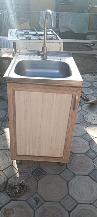 Мойка с тумбочкой.  Idish yuvgich