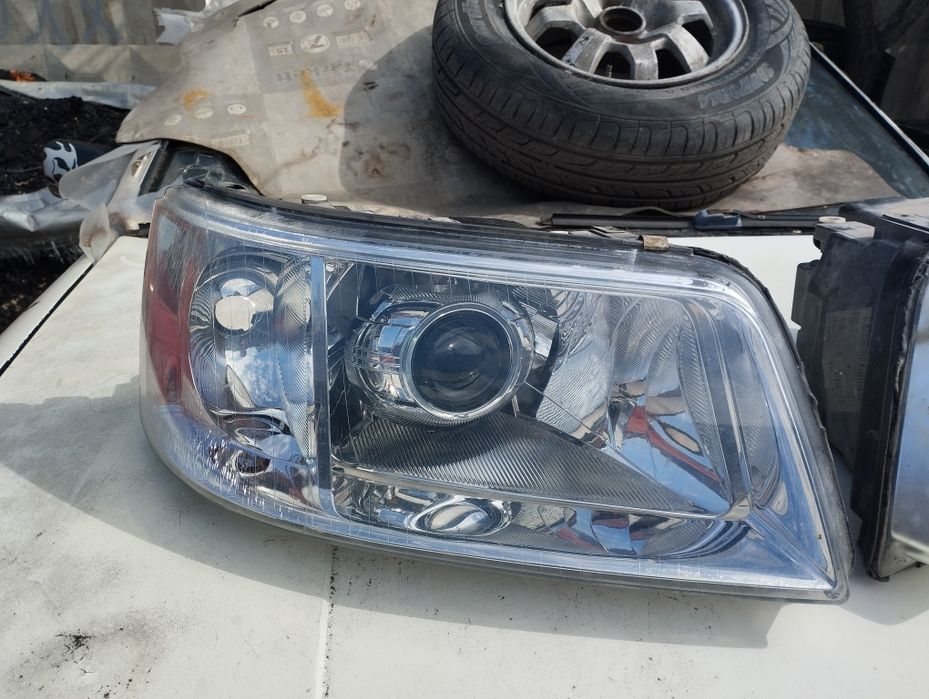 Фары на Т5 2005года