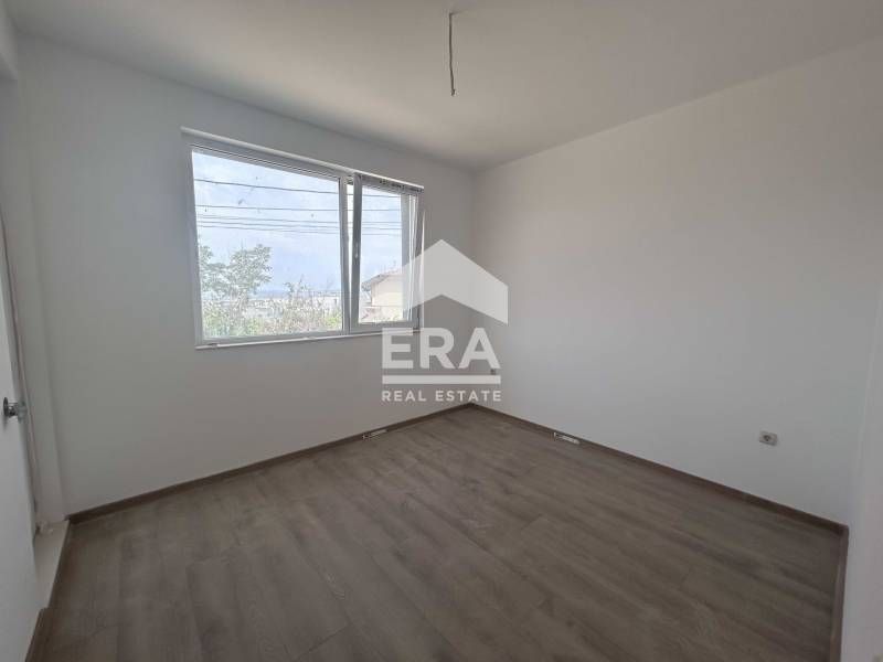 Продава се Тристаен апартамент в Варна, м-т Пчелина - 80 кв.м за 1562 €/кв.м - Снимка #4