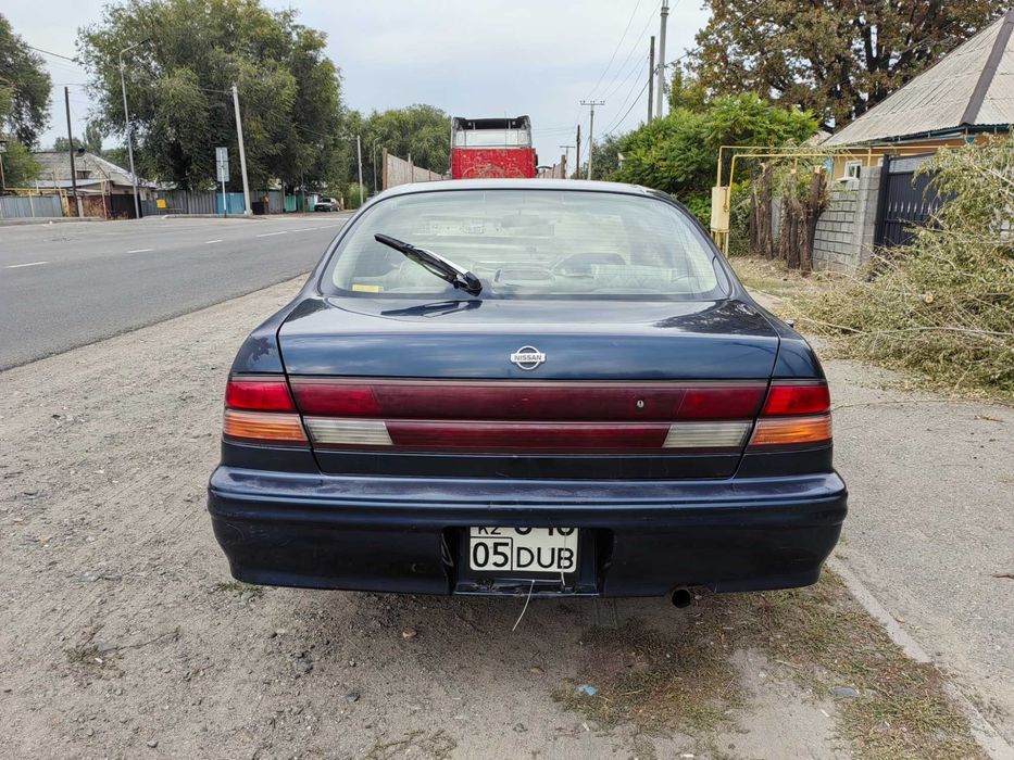 Машина нисан сефир