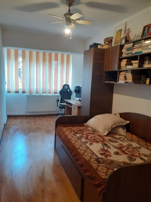 Apartament 3 camere zona Dr. Marinescu, centrala termic si AC