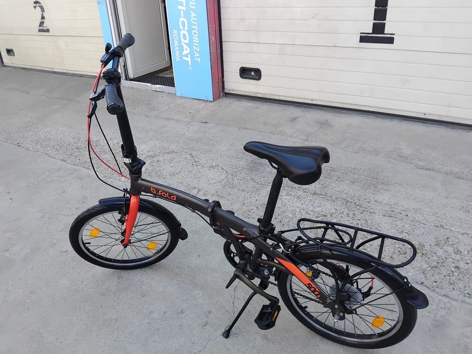 Vând bicicleta pliabila din aluminiu