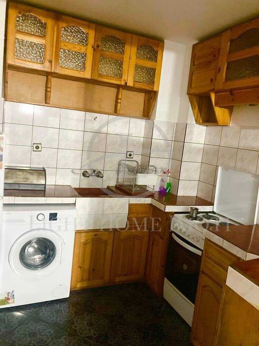 Продава се Тристаен апартамент в Пловдив, Гагарин - 86 кв.м за 1535 €/кв.м - Снимка #1