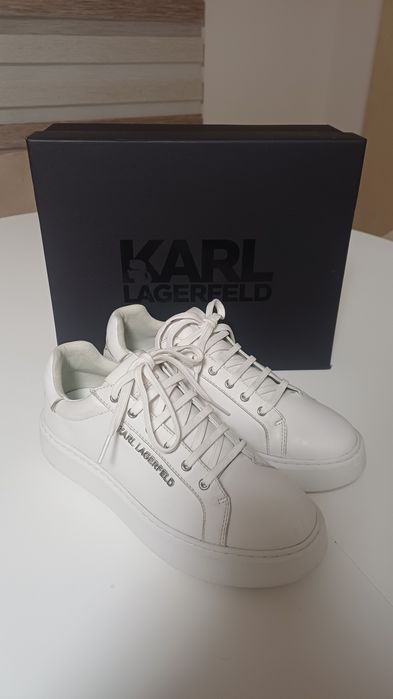 Дамски спортни обувки на Karl Lagerfeld