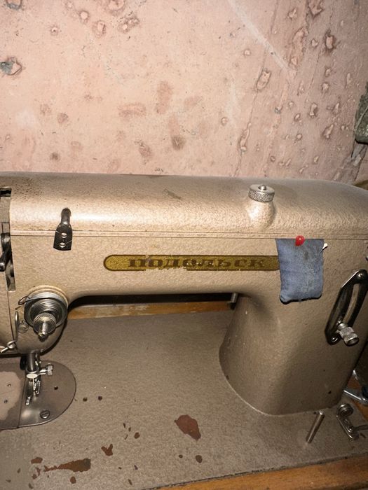 Машинка швейная