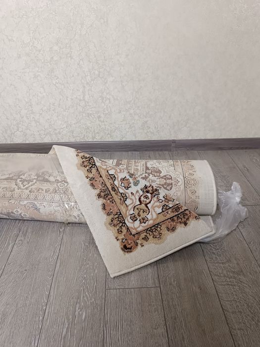 Продам ковер в хорошем состоянии