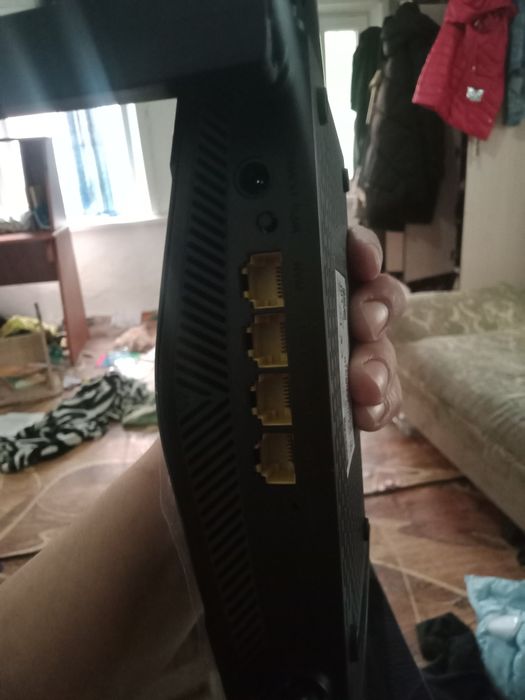 Продам вайфай маршрутизатор срочно