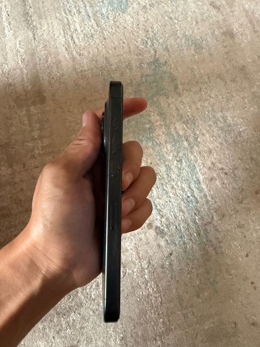 iPhone 15 pro в хорошем состоянии