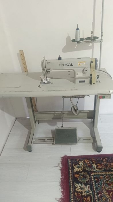 Продам швейную машинку