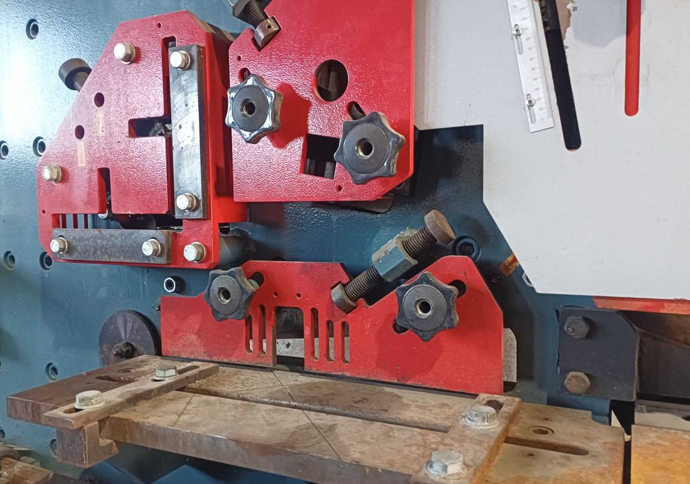 Ексцентър преси 25,63,100 работещи и на части;пресножици; плосък шлайф