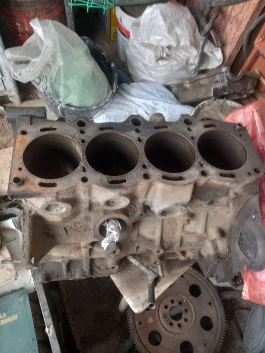 Запчасти тоёта 10..