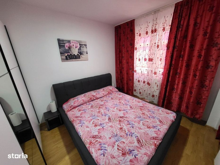 Apartament cu 3 camere str. Mioritei