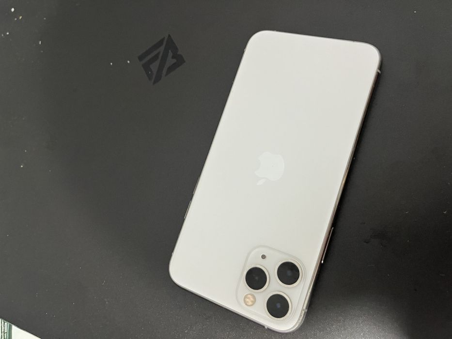 Продам Iphone 11 pro 64 gb