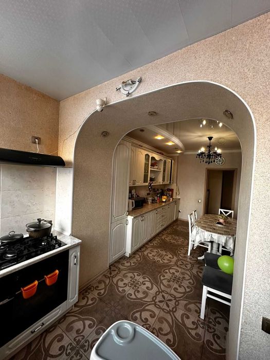 Продам 3-х комн, 84 кв.м., 20-ый мкрн