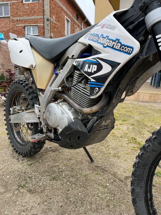Продавам мотор AJP 250