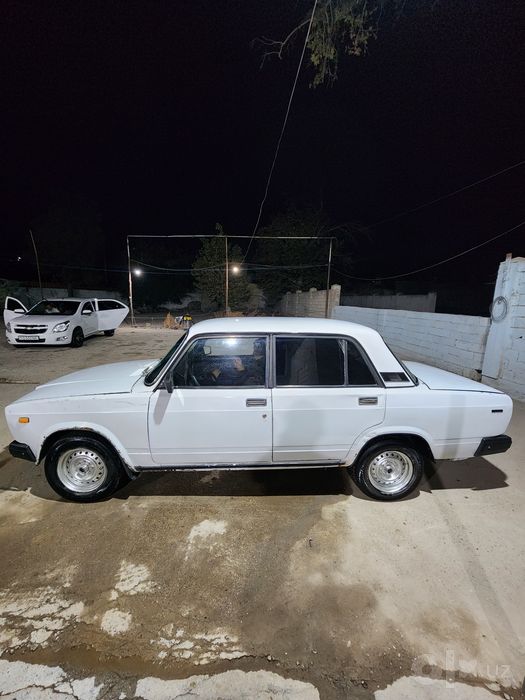 Jiguli vaz 2107.