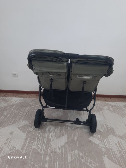 Детская коляска для двойни