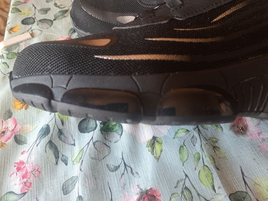 Работни обувки с метално бомбе