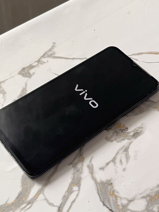 продам телефон vivo 1945