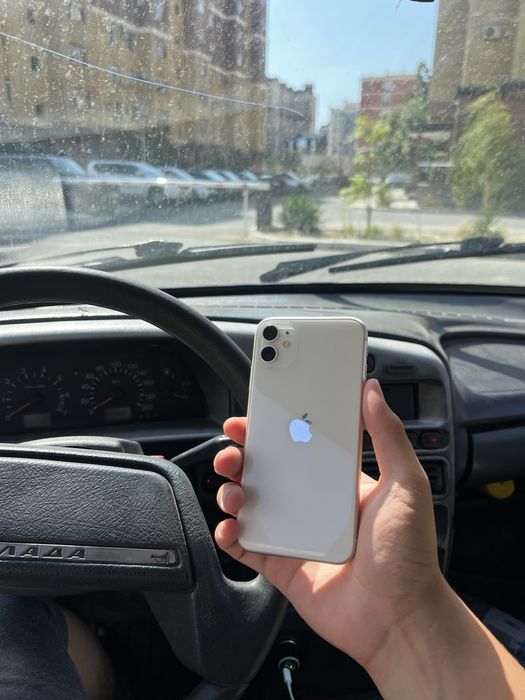 iPhone 11 64 GB 72%
