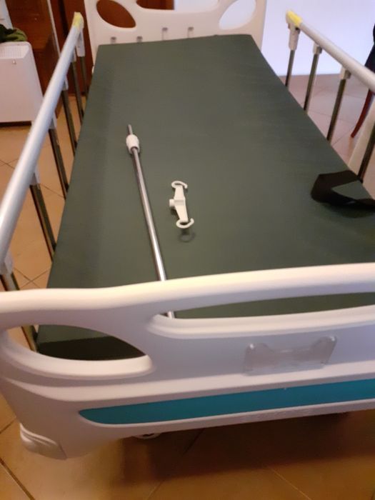 Pat spital electric cu telecomanda, nou