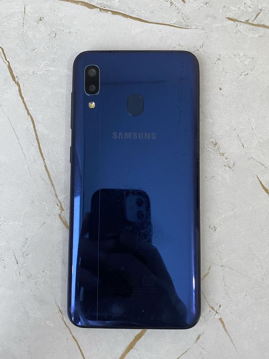 Samsung A20 в отличном состояний