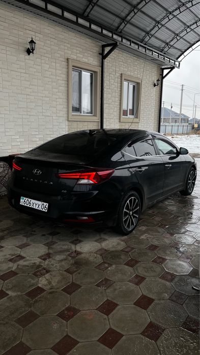 Hyundai Elantra 2019
