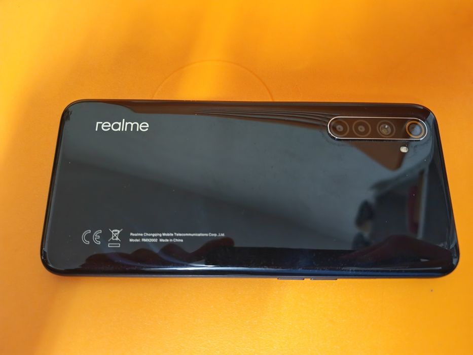 Телефон Реалме 6S