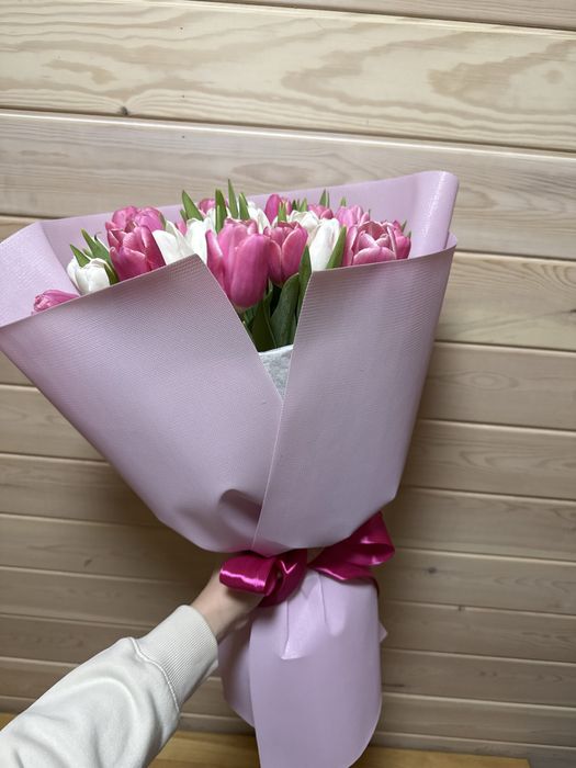 Тюльпаны на 8-е Марта