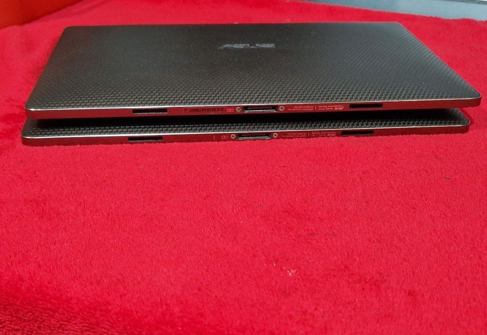 Tableta Asus pentru piese