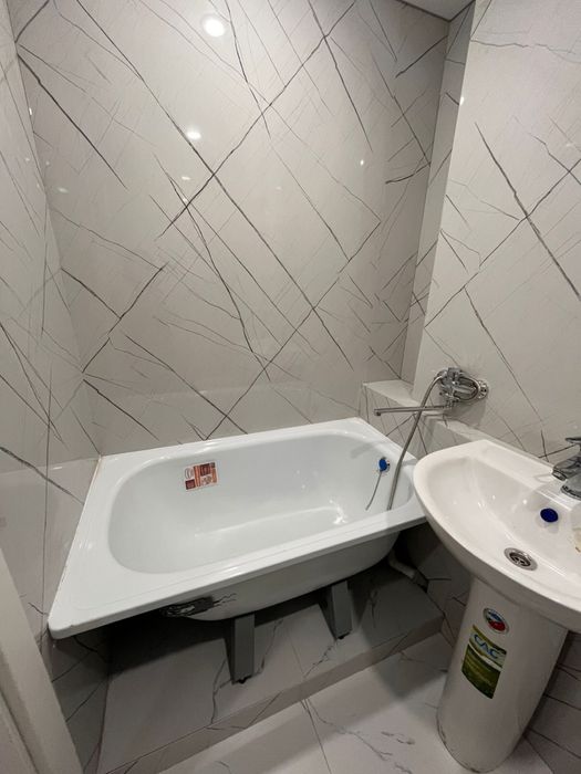 Продам комнату по Лермонтова,98