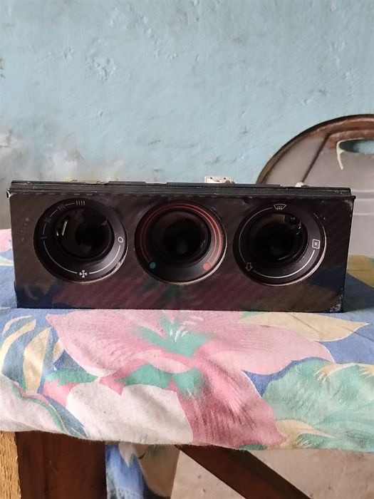 Продам на Ауди 80 Б4 вентилятор печки