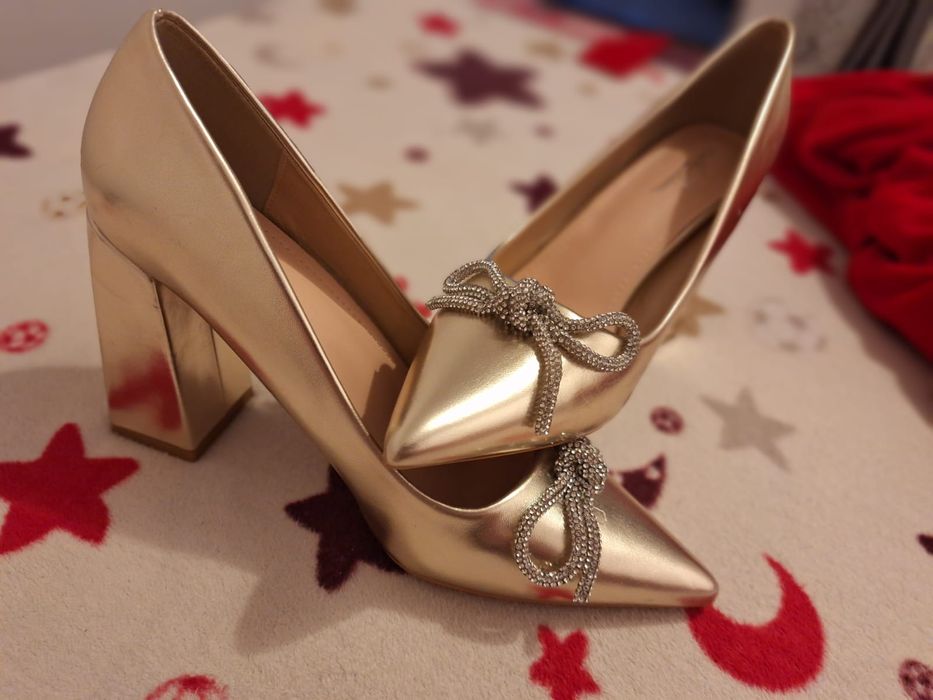 Pantofi stiletto cu toc gros