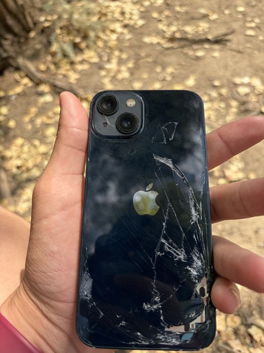 Iphone 13 в хорошем состояний