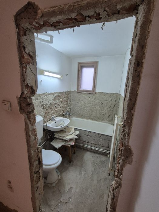 Vand apartament 2 camere - neamenajat