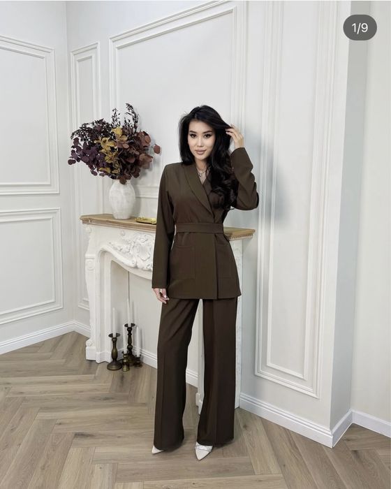 Новый костюм с брюками, шоколадно-коричневый, s-m размер