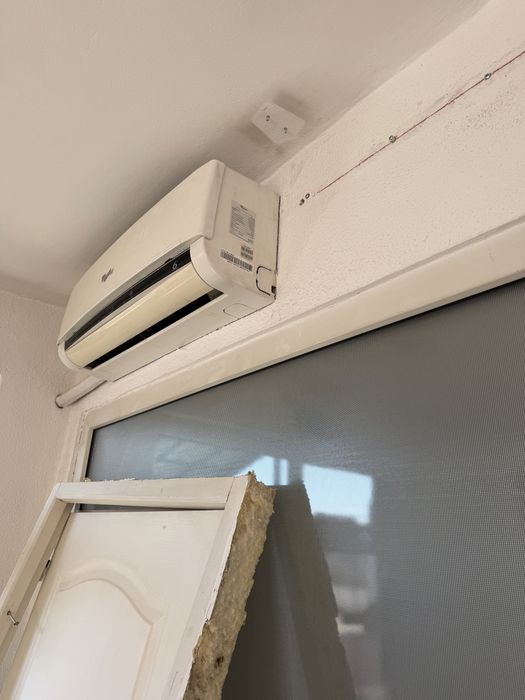 Aer conditionat Whirpool 6th Sense 12.000 BTU