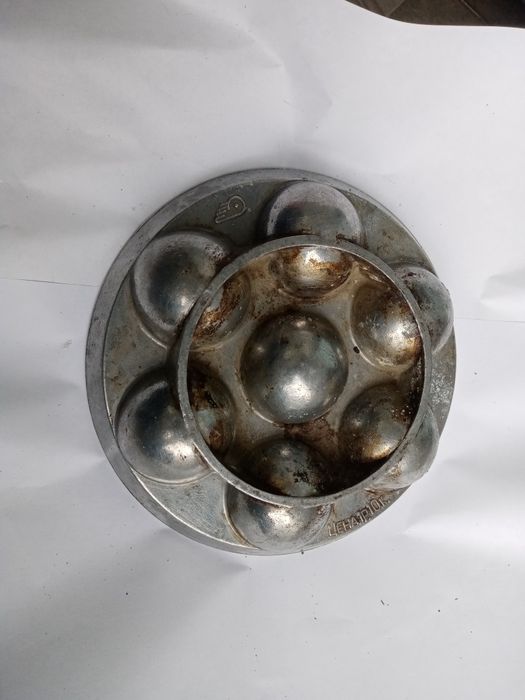 Формочки для выпекания пончиков.