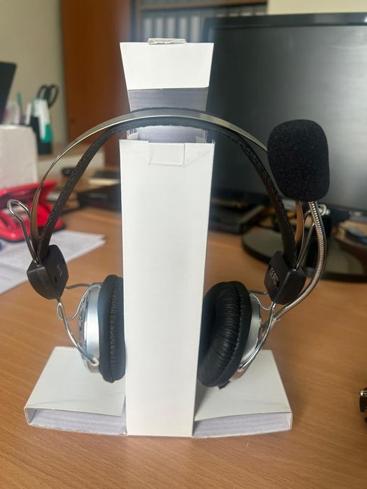 Продам наушники новые