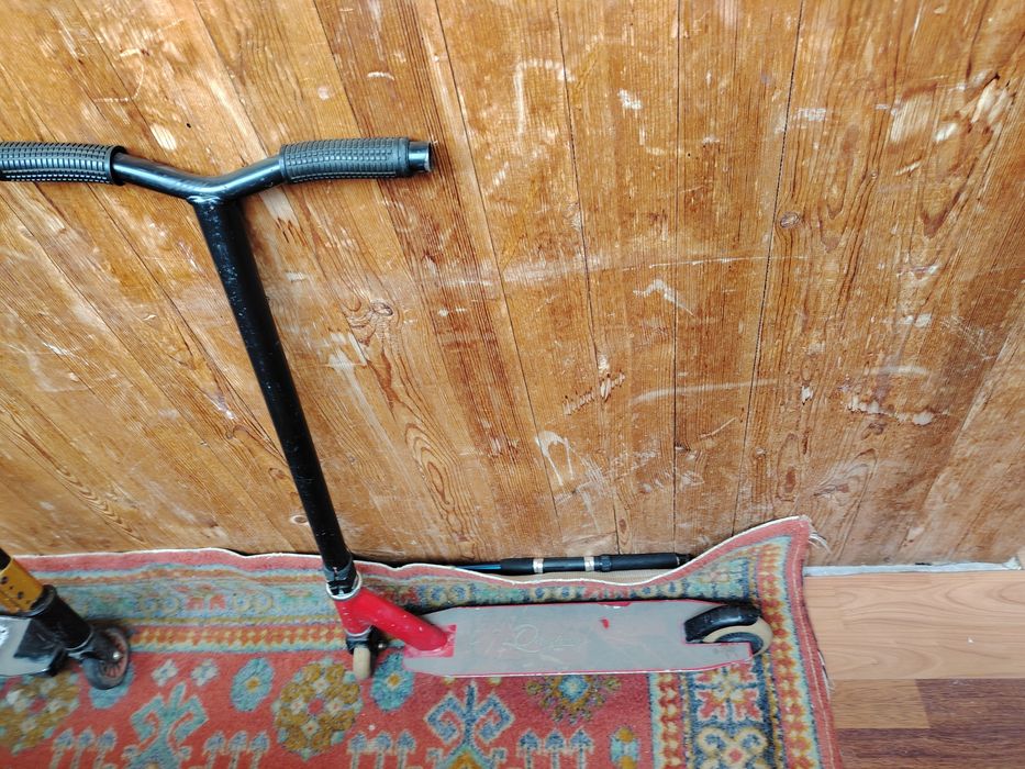 Продам трюковой самокат  5000 т